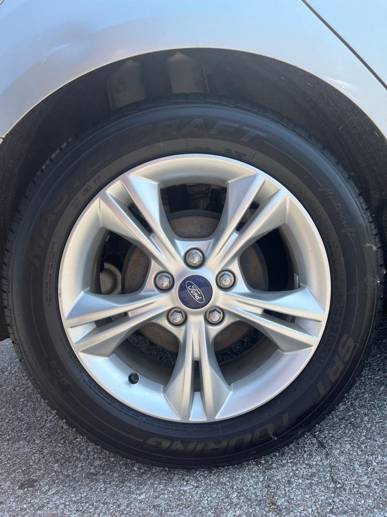 Ford Focus 5dr HB SE 2014
