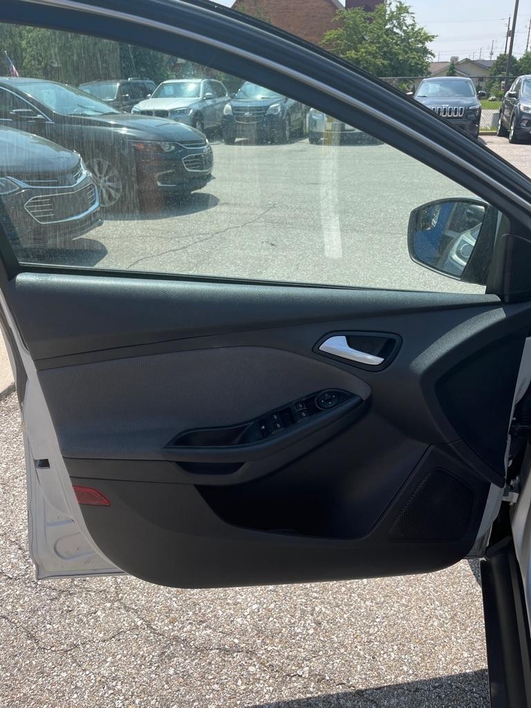 Ford Focus 5dr HB SE 2014