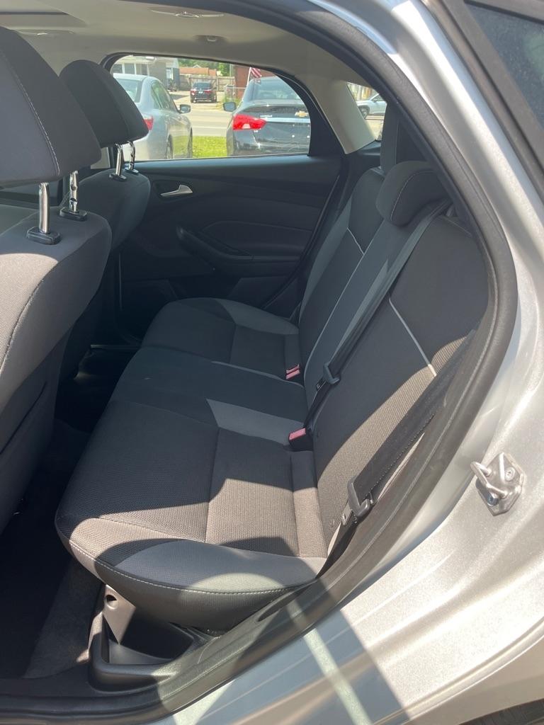 Ford Focus 5dr HB SE 2014