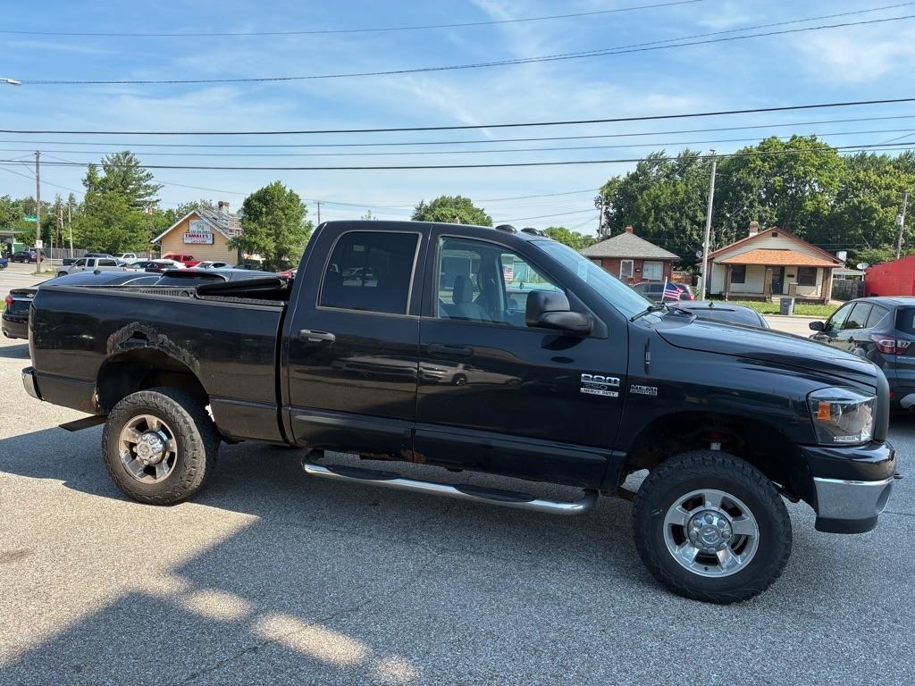 Dodge Ram 2500 4WD Quad Cab 140.5" SLT 2007