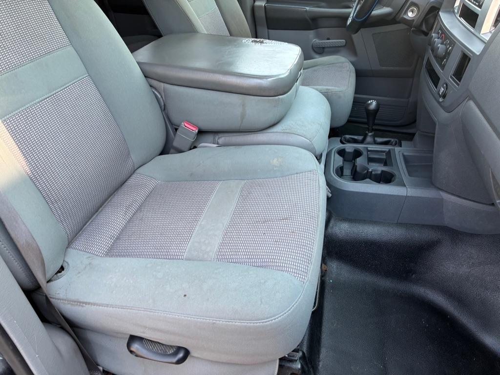 Dodge Ram 2500 4WD Quad Cab 140.5" SLT 2007