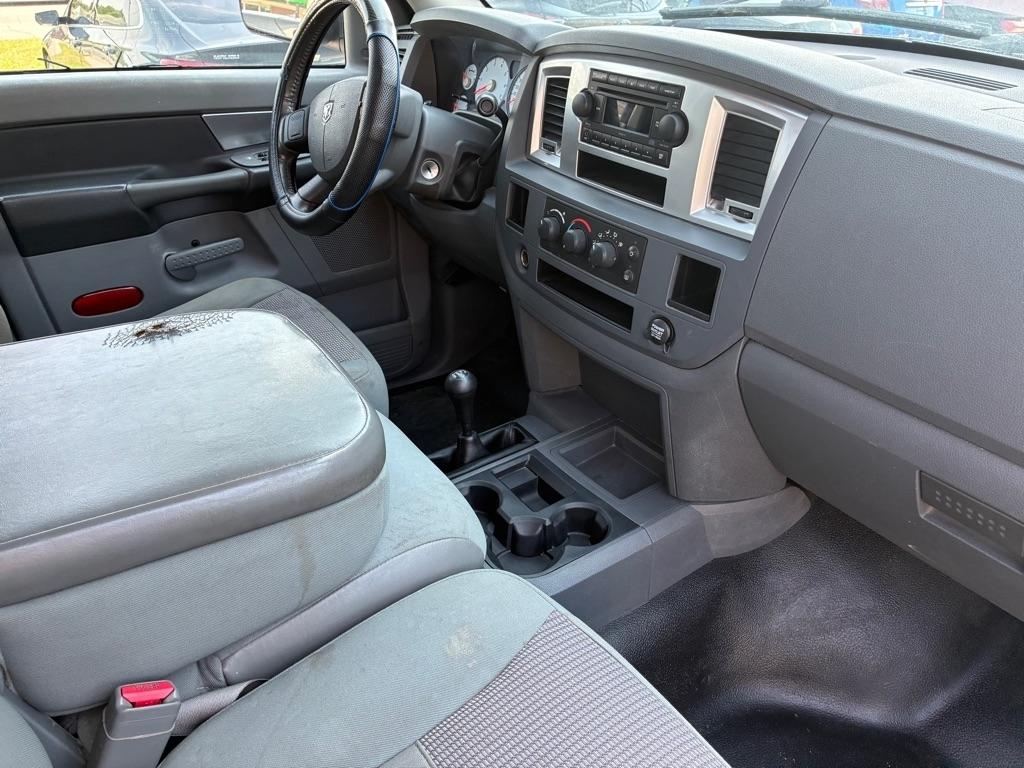 Dodge Ram 2500 4WD Quad Cab 140.5" SLT 2007