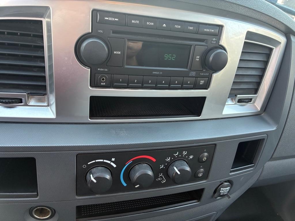Dodge Ram 2500 4WD Quad Cab 140.5" SLT 2007