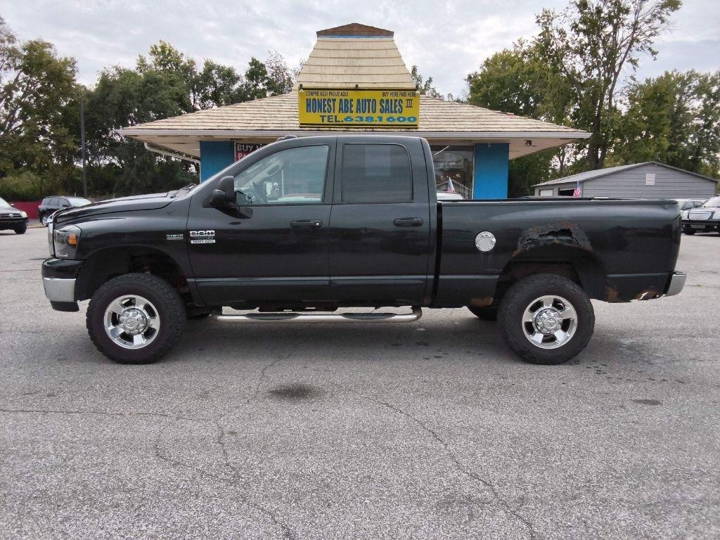 Dodge Ram 2500 4WD Quad Cab 140.5" SLT 2007