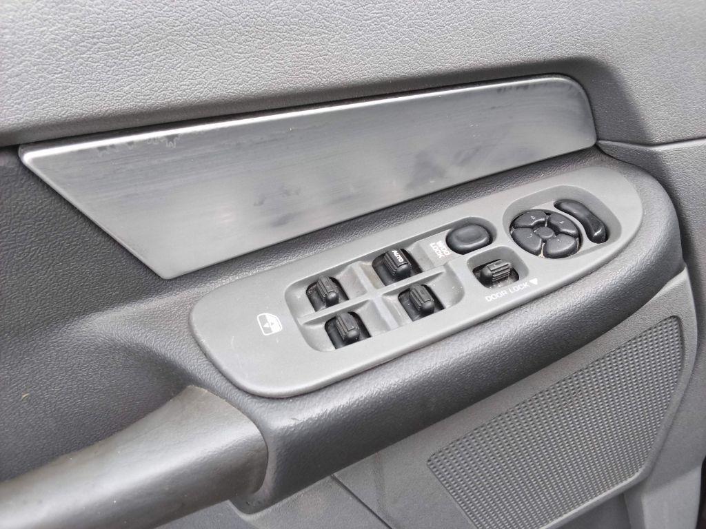 Dodge Ram 2500 4WD Quad Cab 140.5" SLT 2007