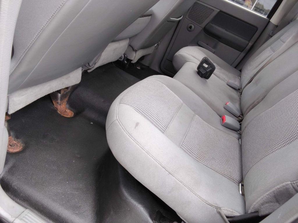 Dodge Ram 2500 4WD Quad Cab 140.5" SLT 2007