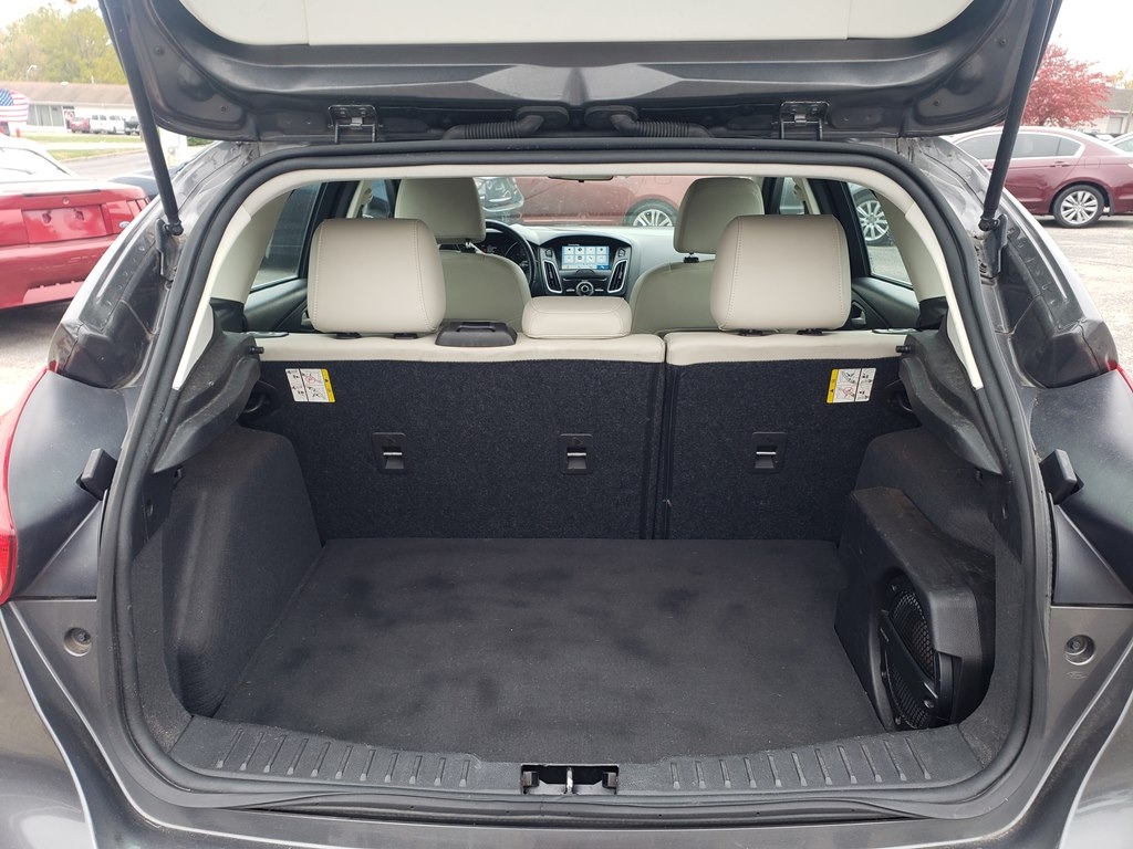 Ford Focus Titanium Hatch 2016 Ford Focus Titanium Hatch 2016