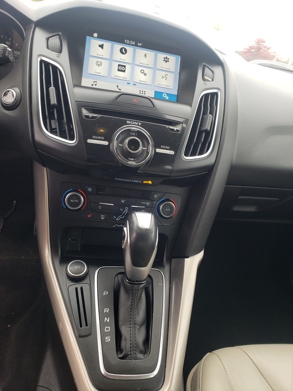 Ford Focus Titanium Hatch 2016 Ford Focus Titanium Hatch 2016