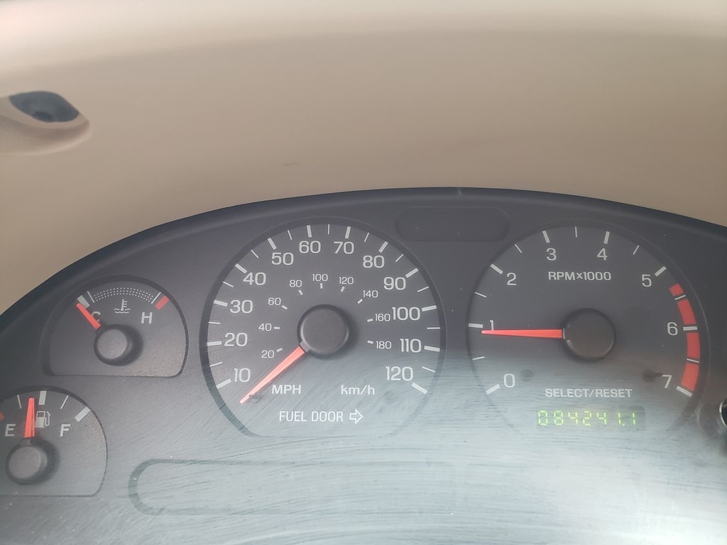 Ford Mustang Deluxe Convertible 2004 Ford Mustang Deluxe Convertible 2004