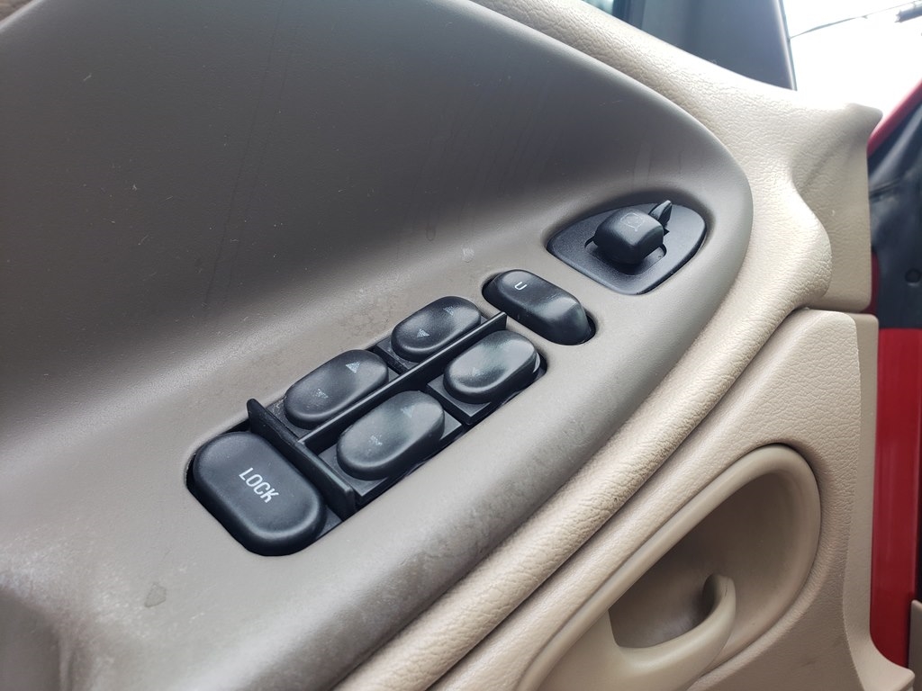 Ford Mustang Deluxe Convertible 2004 Ford Mustang Deluxe Convertible 2004