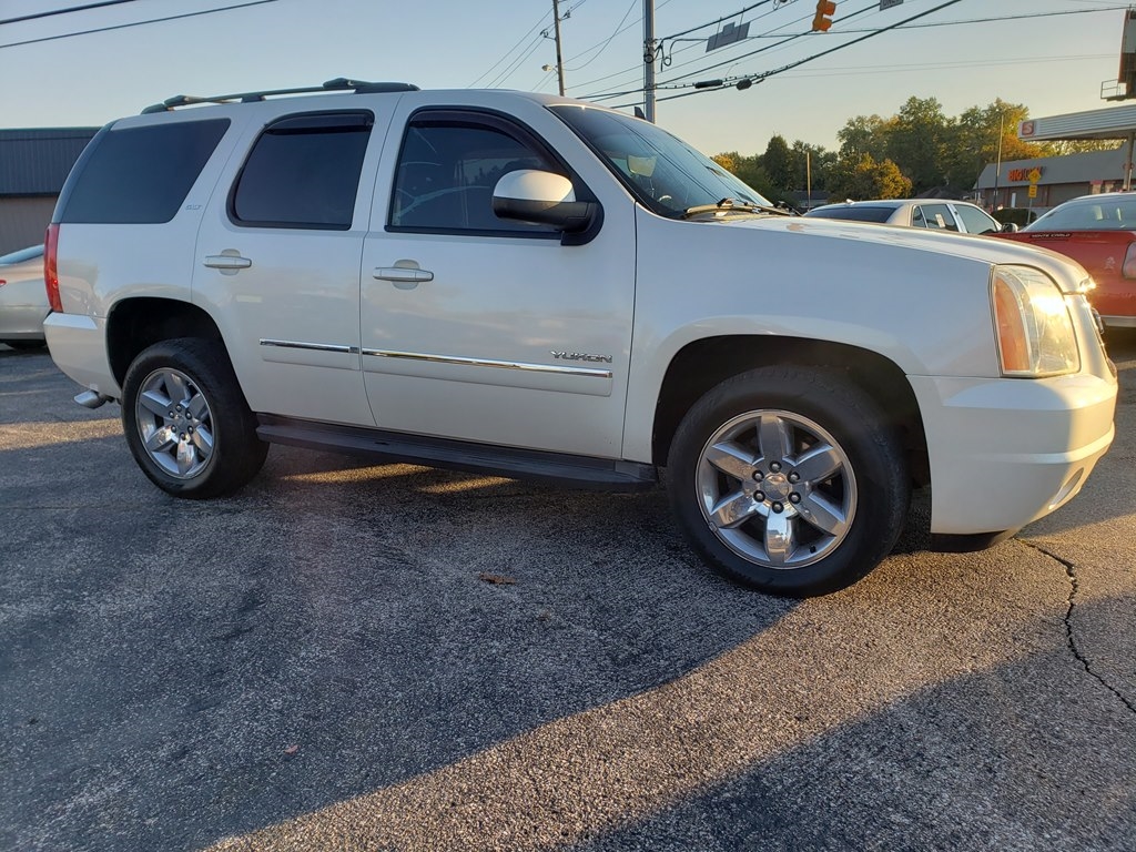 GMC Yukon SLT1 4WD 2011 GMC Yukon SLT1 4WD 2011