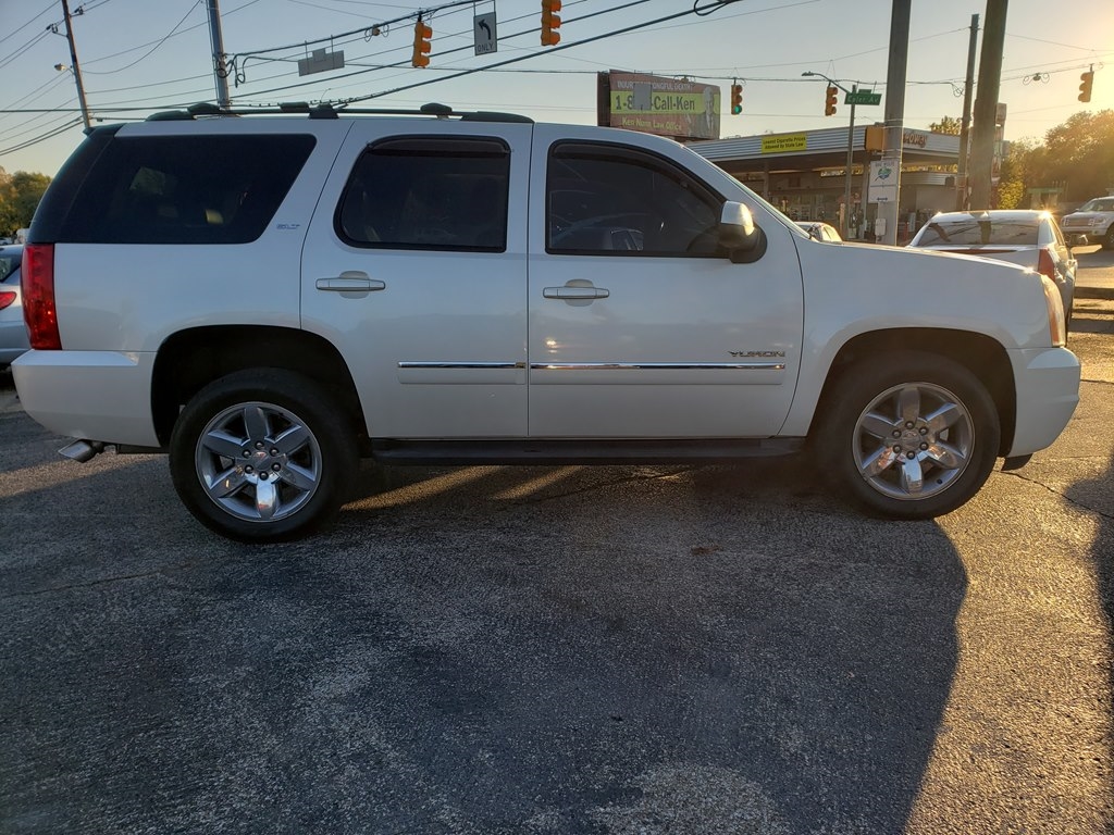 GMC Yukon SLT1 4WD 2011 GMC Yukon SLT1 4WD 2011