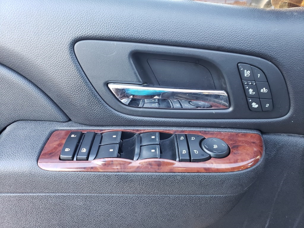 GMC Yukon SLT1 4WD 2011 GMC Yukon SLT1 4WD 2011