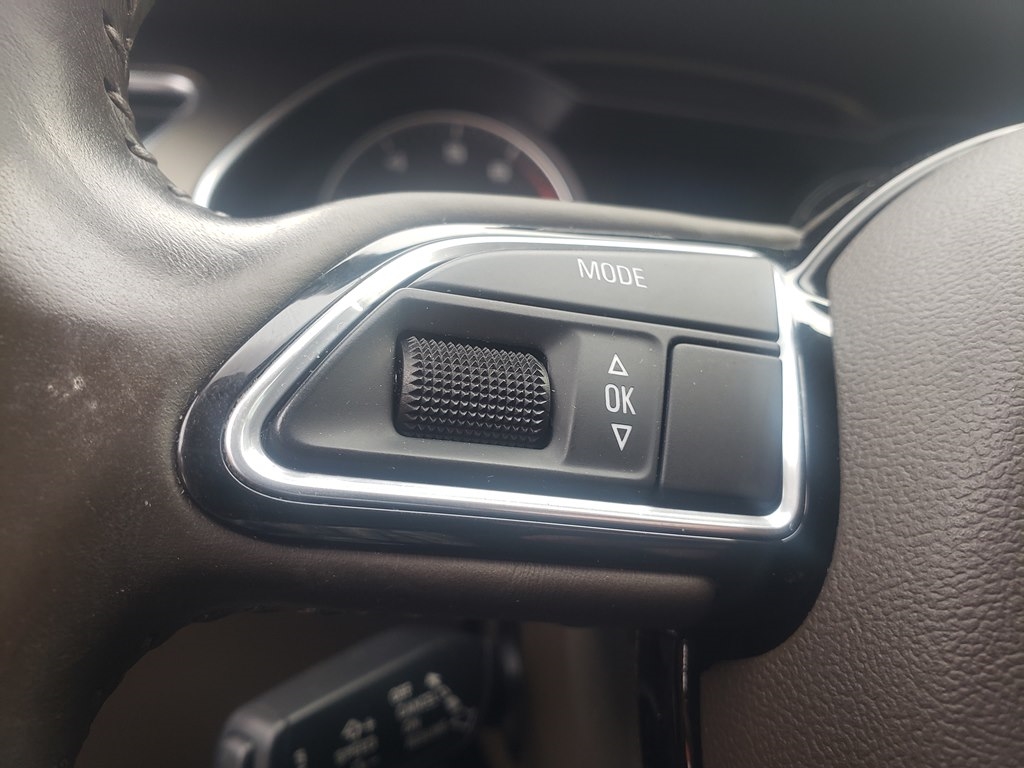 Audi A4 2.0T Sedan quattro Tiptronic 2015 Audi A4 2.0T Sedan quattro Tiptronic 2015