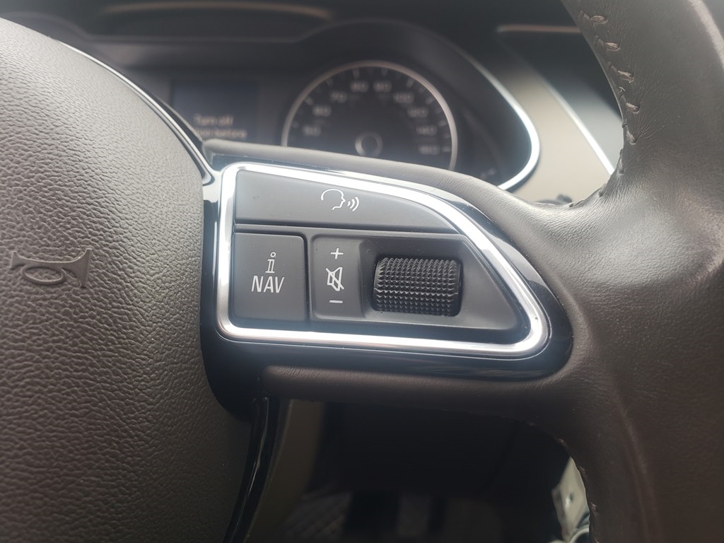 Audi A4 2.0T Sedan quattro Tiptronic 2015 Audi A4 2.0T Sedan quattro Tiptronic 2015