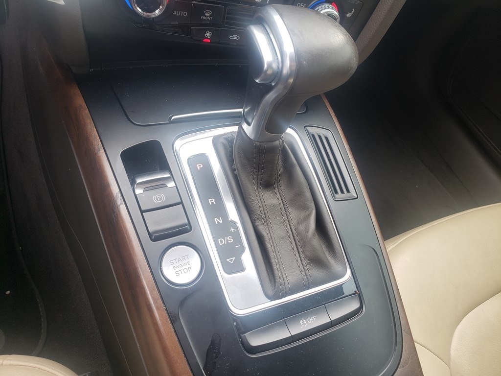 Audi A4 2.0T Sedan quattro Tiptronic 2015 Audi A4 2.0T Sedan quattro Tiptronic 2015