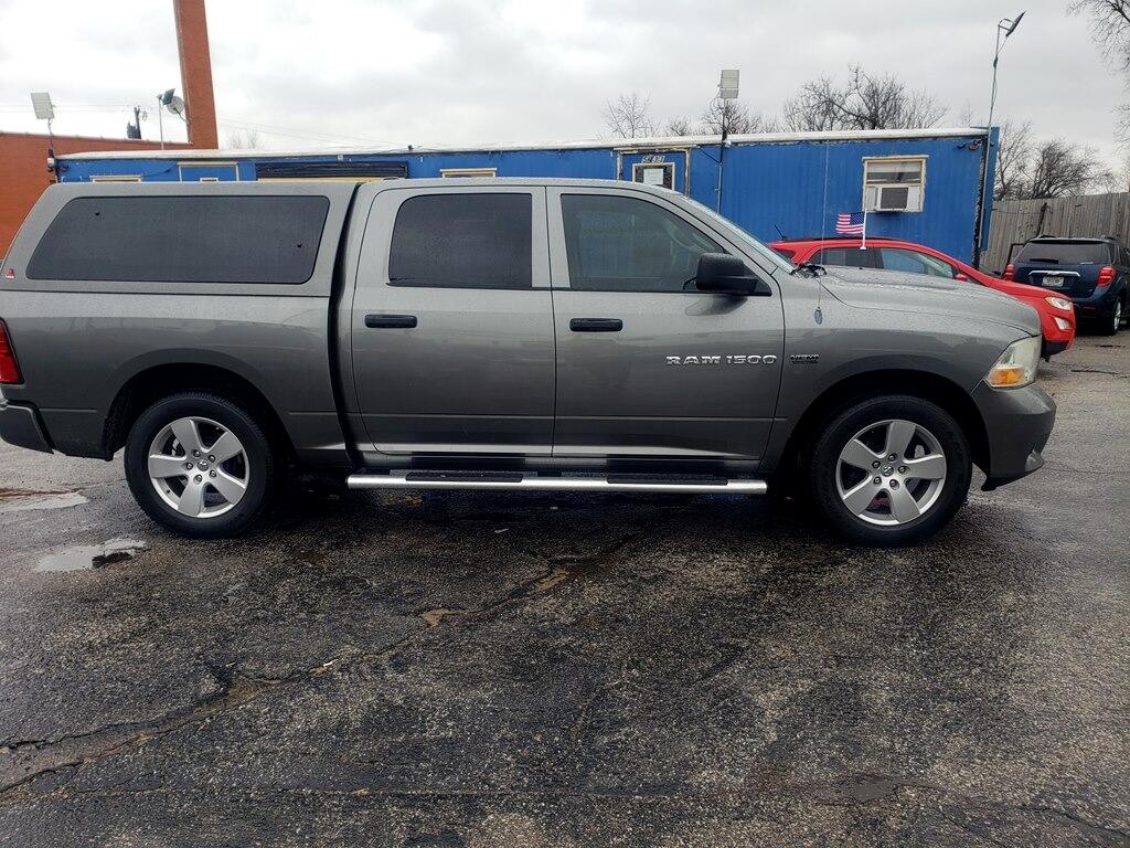 RAM 1500 ST Crew Cab 2WD 2012