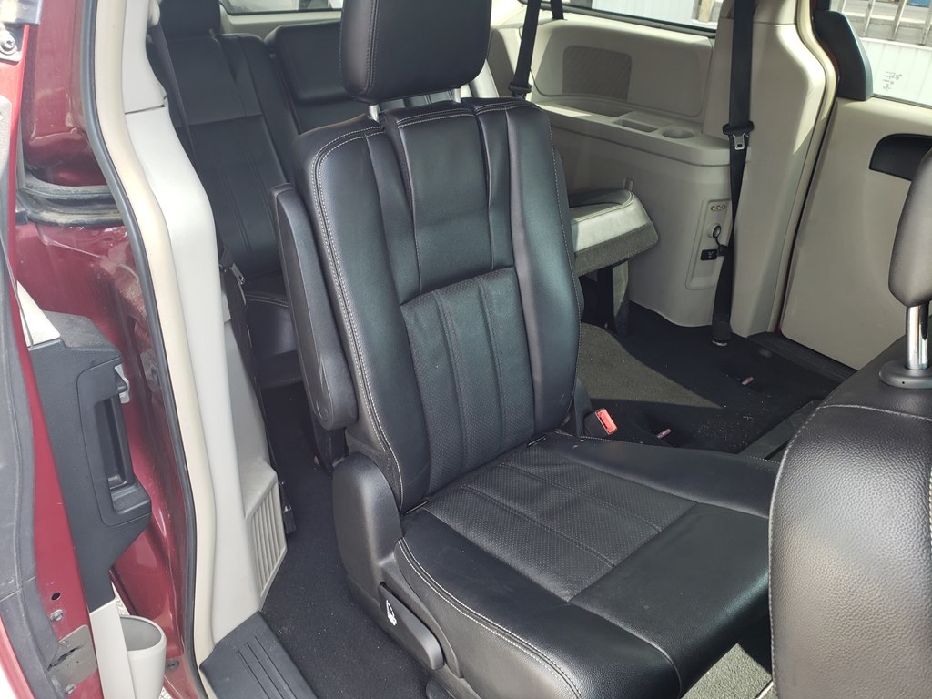 Chrysler Town & Country Touring 2012