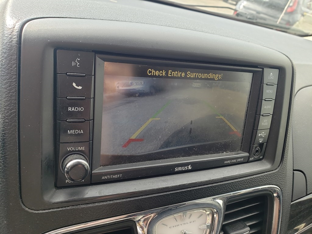 Chrysler Town & Country Touring 2012