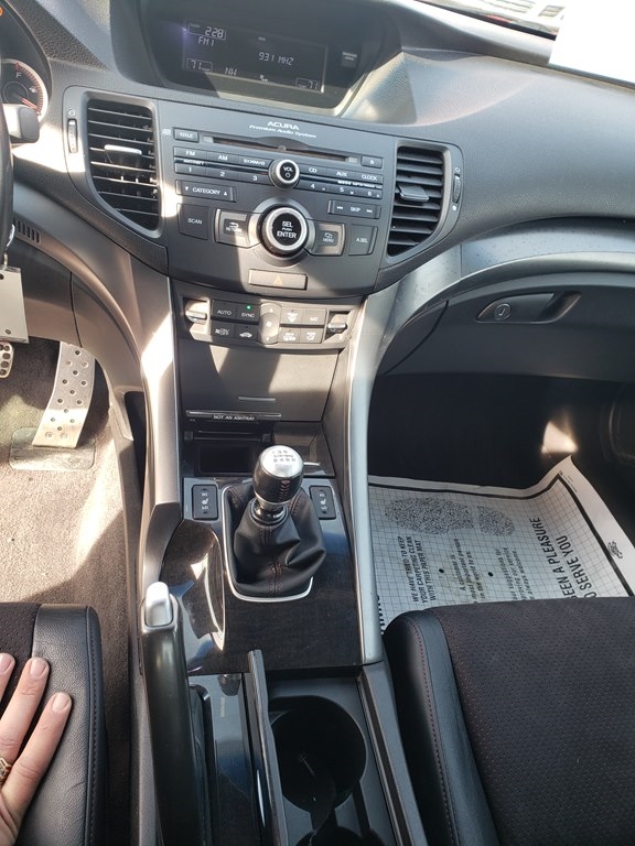 Acura TSX 6-Speed MT Special Edition 2012