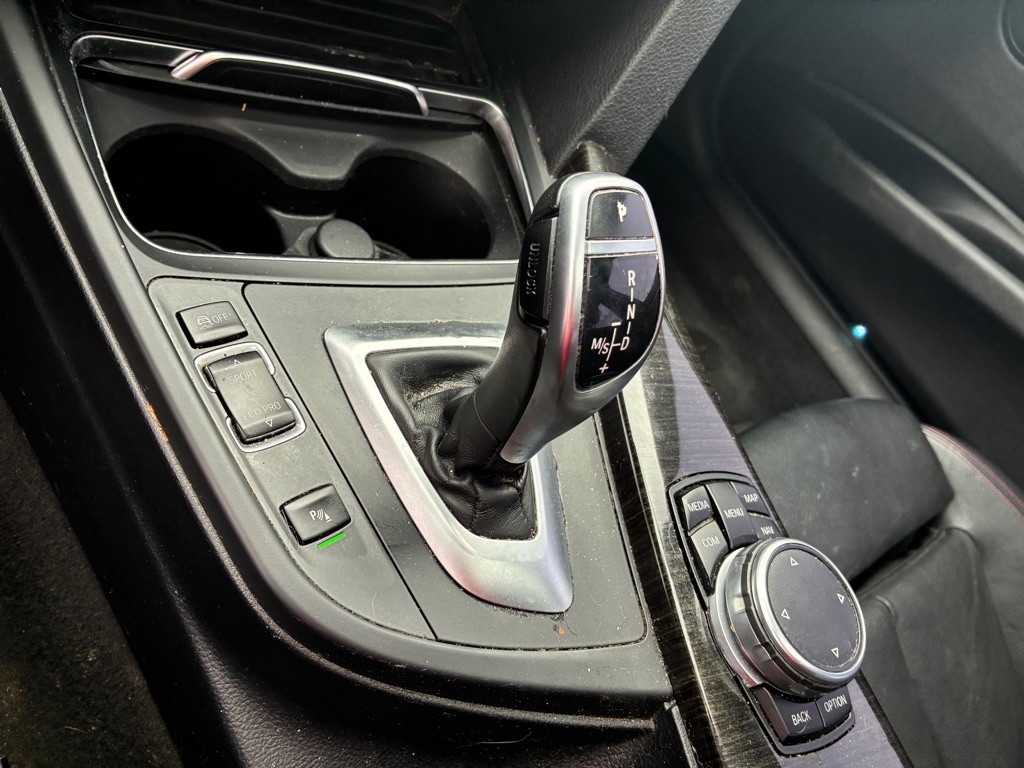 BMW 3-Series 330i SULEV Sedan 2017