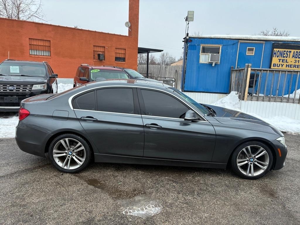 BMW 3-Series 330i SULEV Sedan 2017