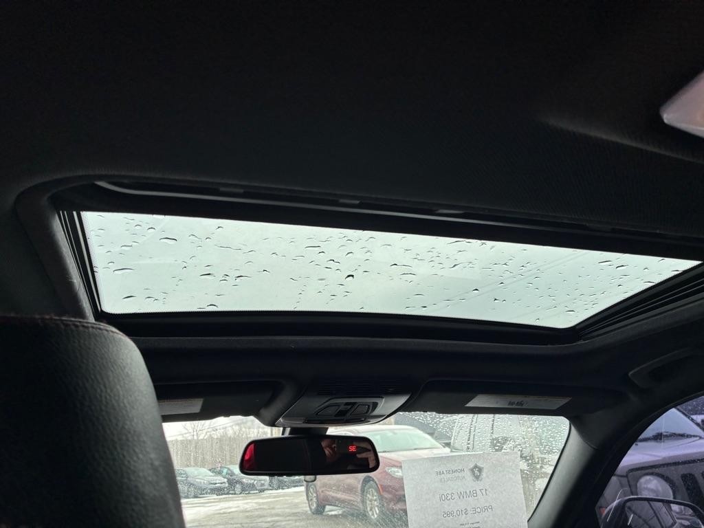 BMW 3-Series 330i SULEV Sedan 2017