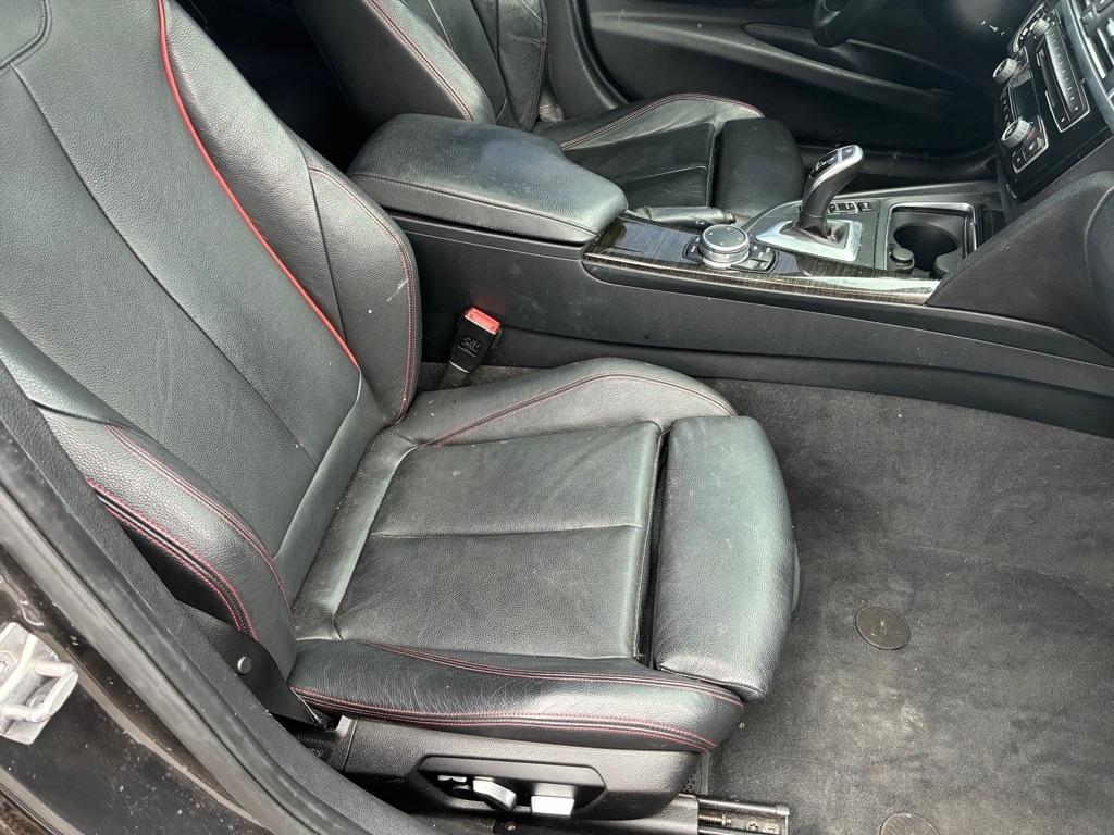 BMW 3-Series 330i SULEV Sedan 2017