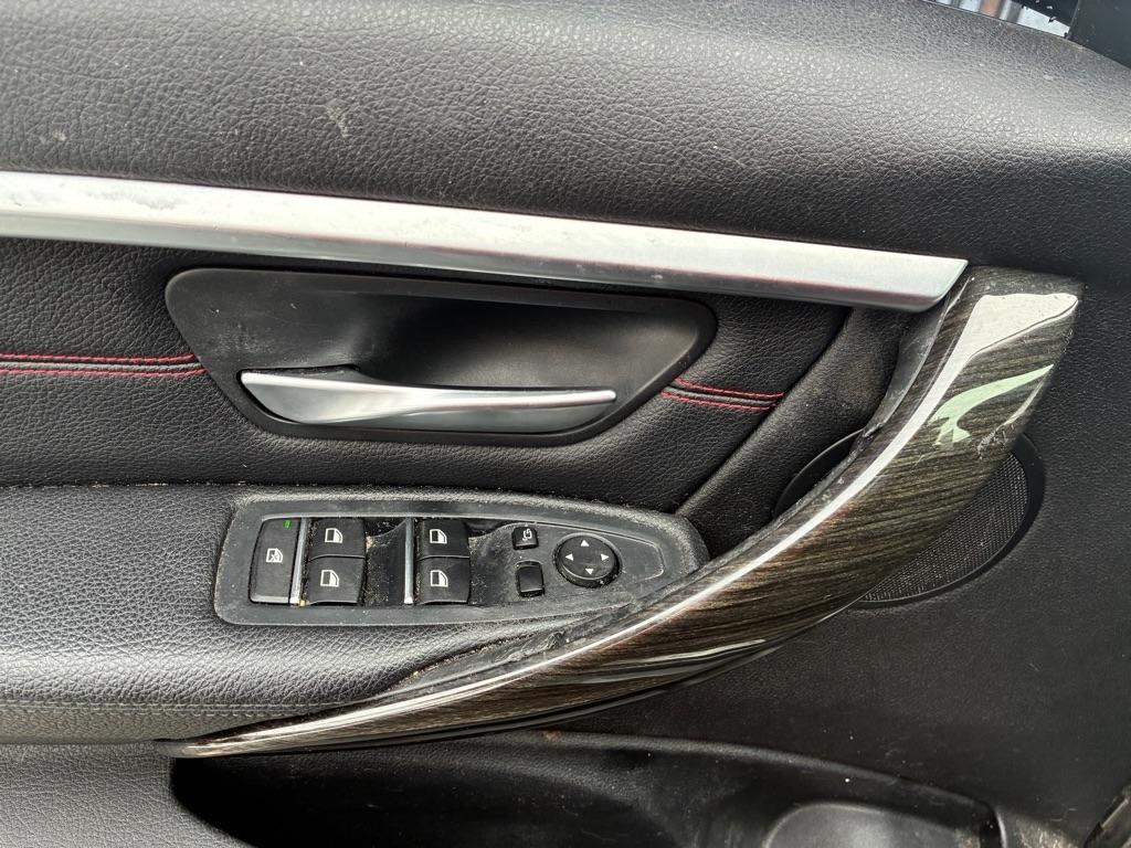 BMW 3-Series 330i SULEV Sedan 2017