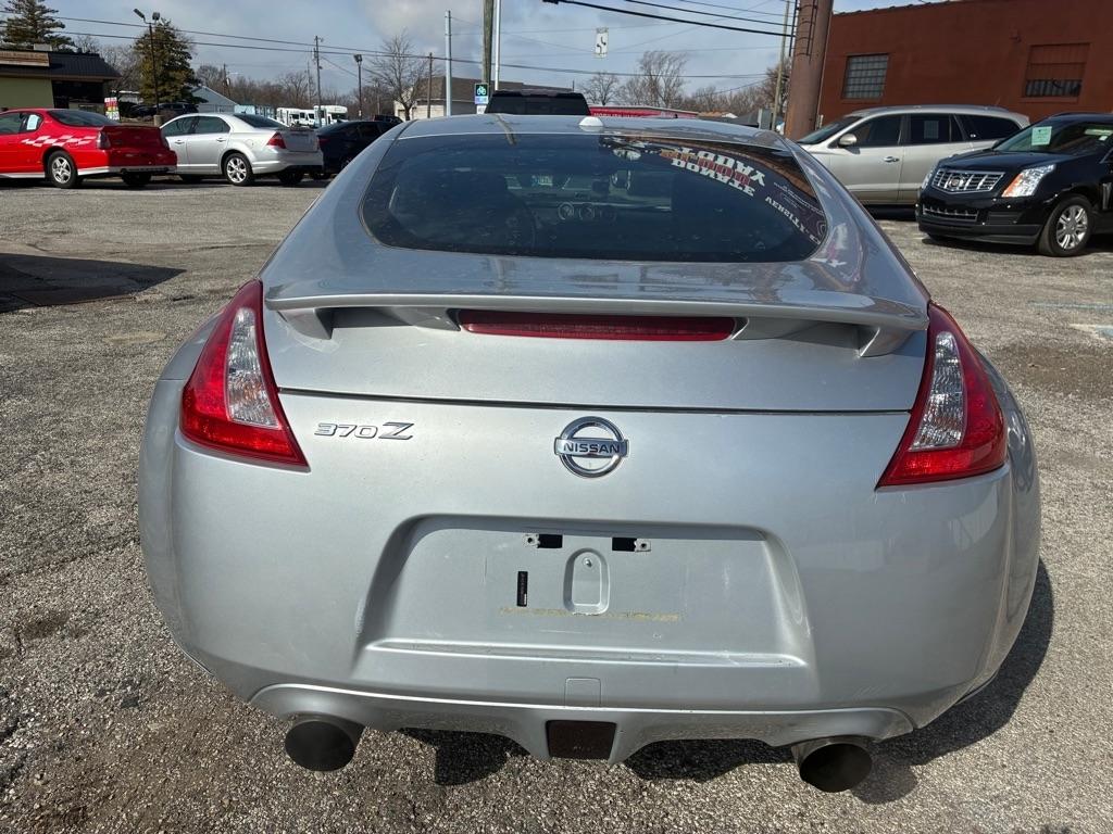Nissan Z 370Z Coupe 2010