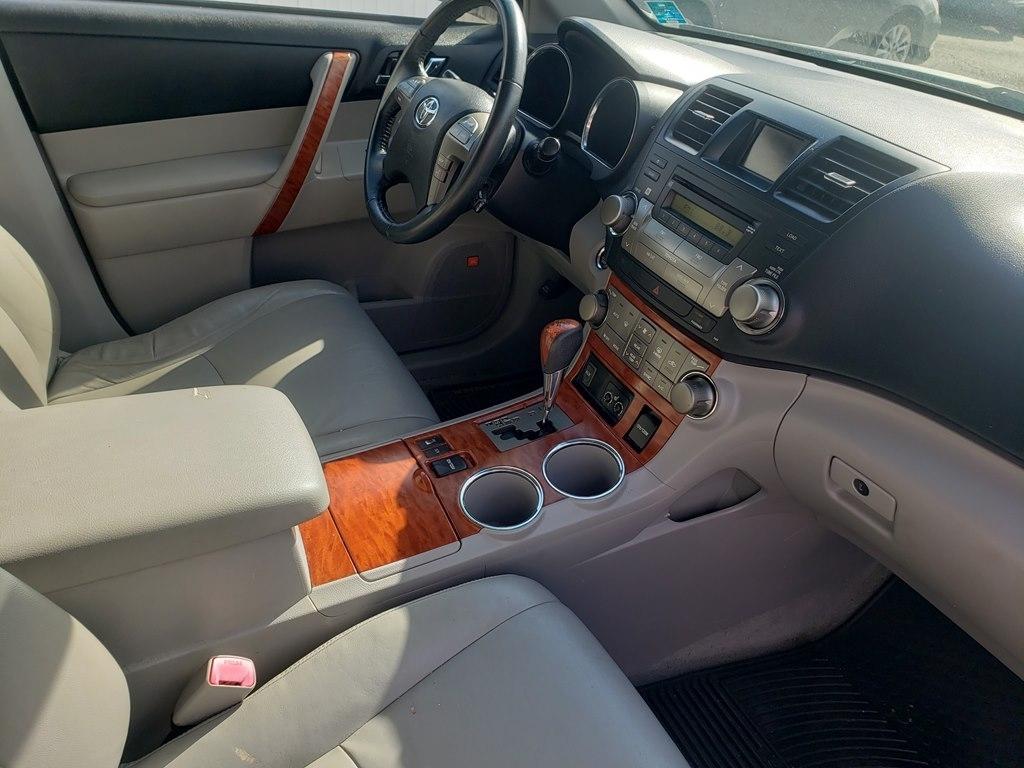 Toyota Highlander Limited 4WD 2009