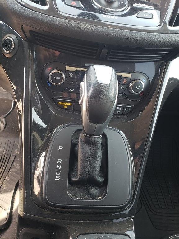 Ford Escape Titanium 4WD 2015