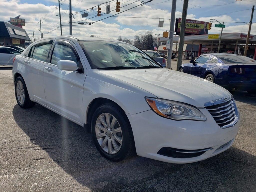 Chrysler 200 Touring 2013