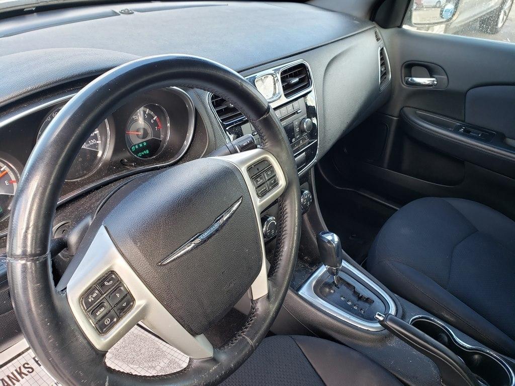 Chrysler 200 Touring 2013