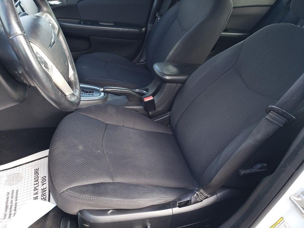 Chrysler 200 Touring 2013