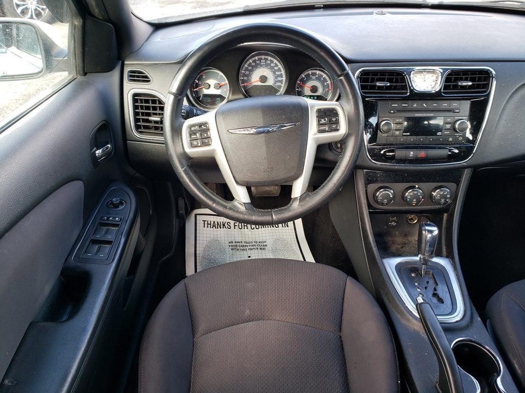 Chrysler 200 Touring 2013