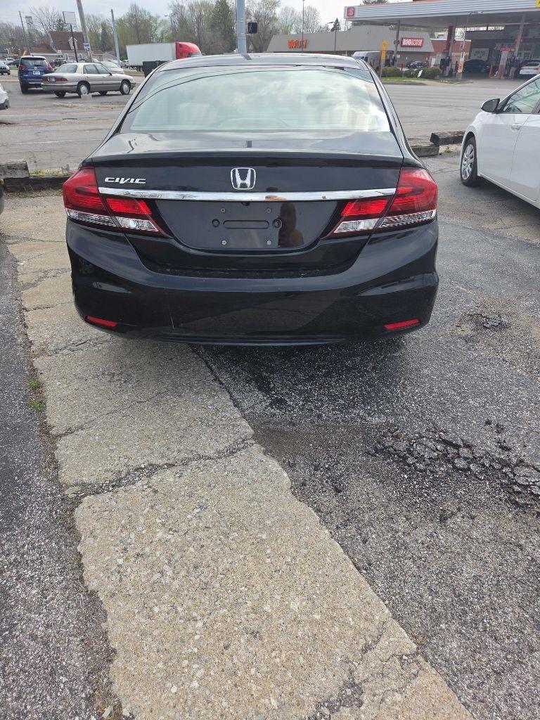 Honda Civic LX Sedan 5-Speed AT 2013