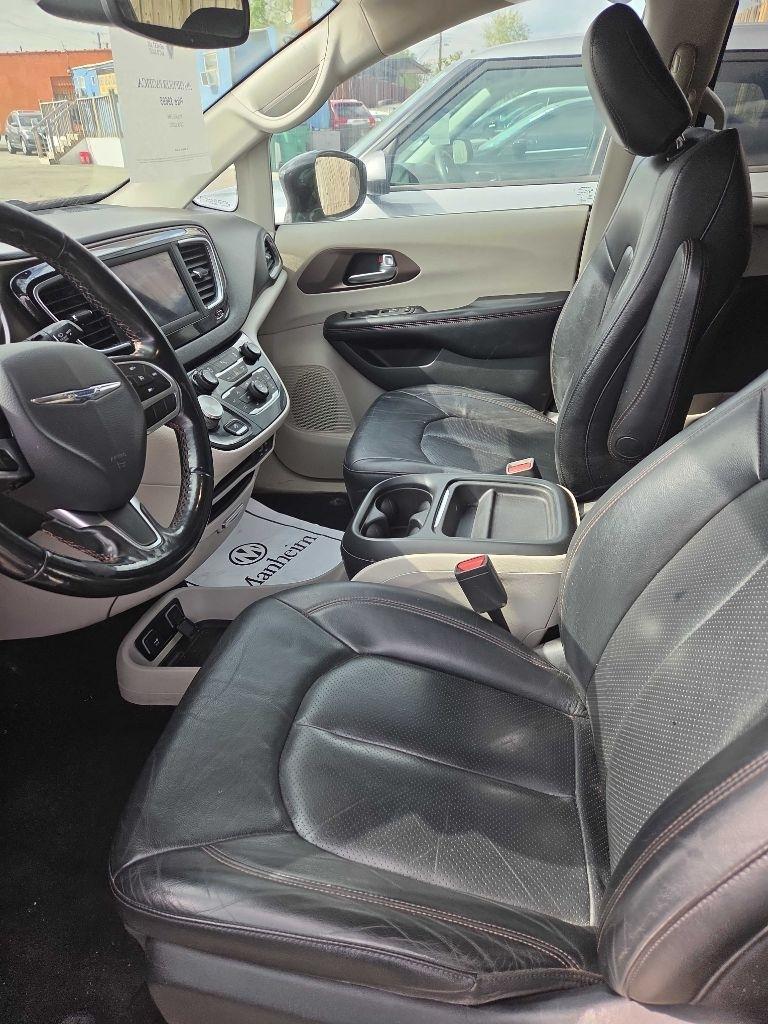 Chrysler Pacifica  2019