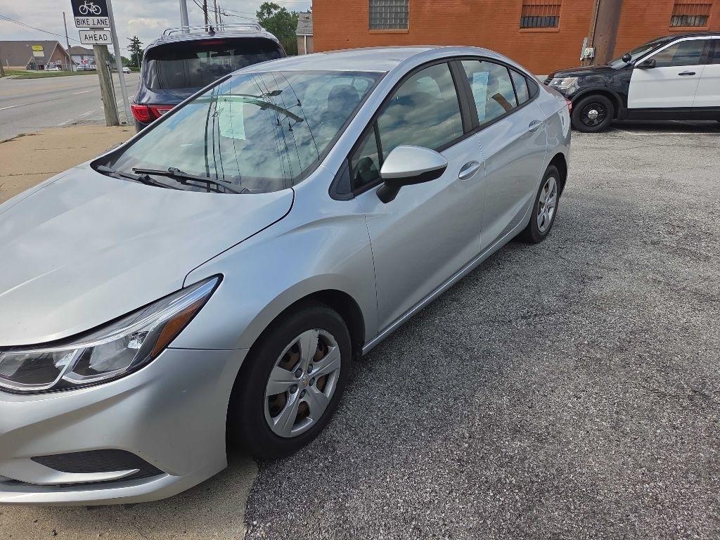 Chevrolet Cruze LS Auto 2017