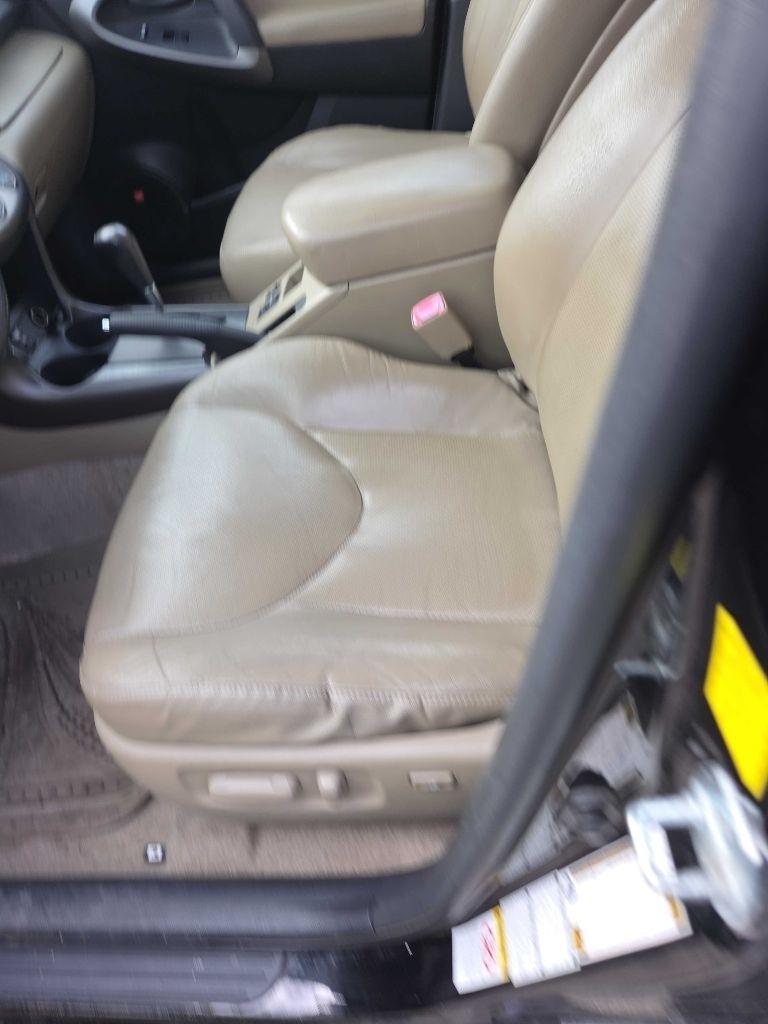 Toyota RAV4 Limited I4 4WD 2010
