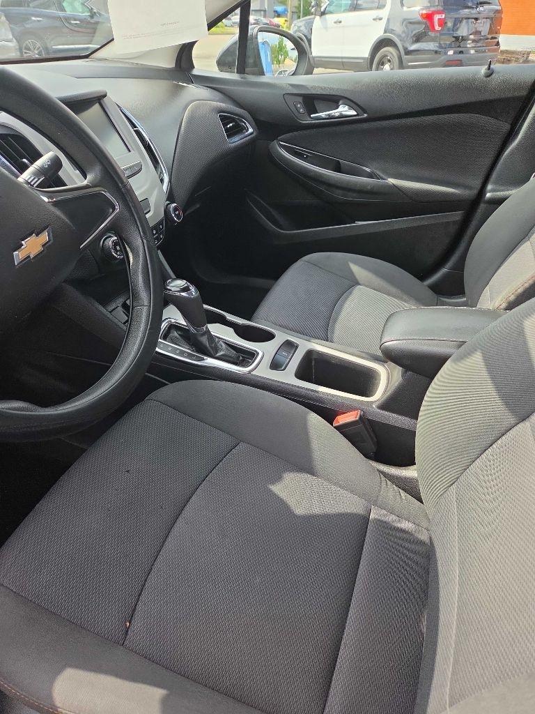 2017 Chevrolet Cruze LS Auto