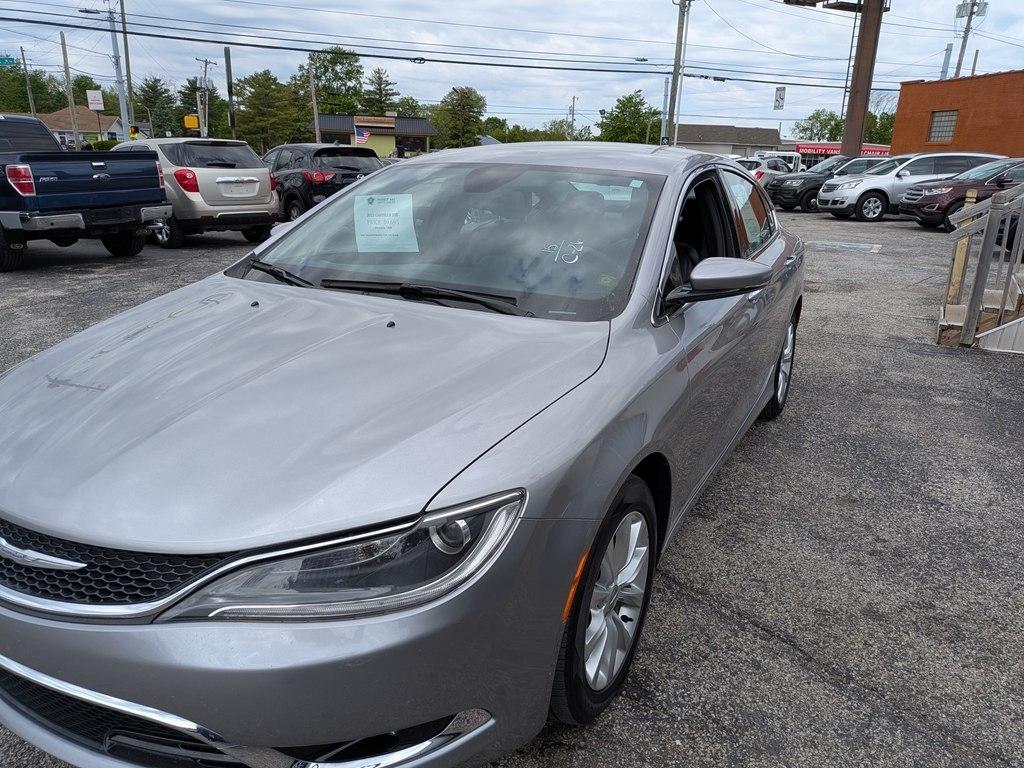 Chrysler 200  2015