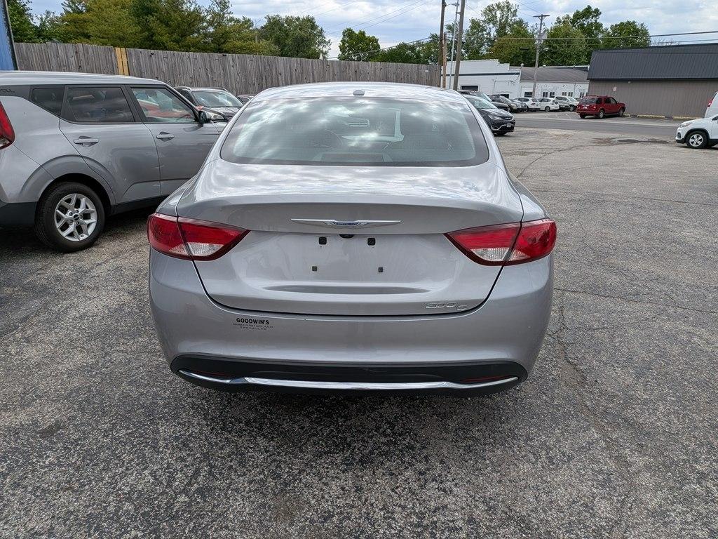 Chrysler 200  2015