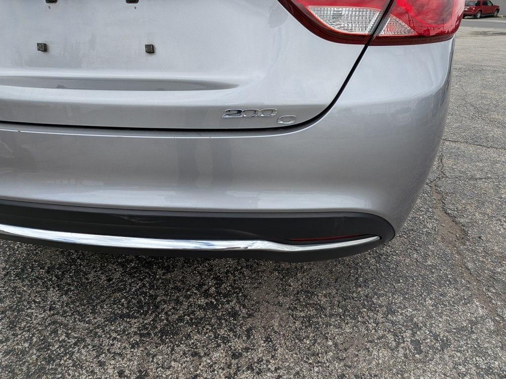 Chrysler 200  2015