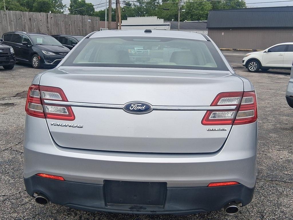 Ford Taurus SE FWD 2014