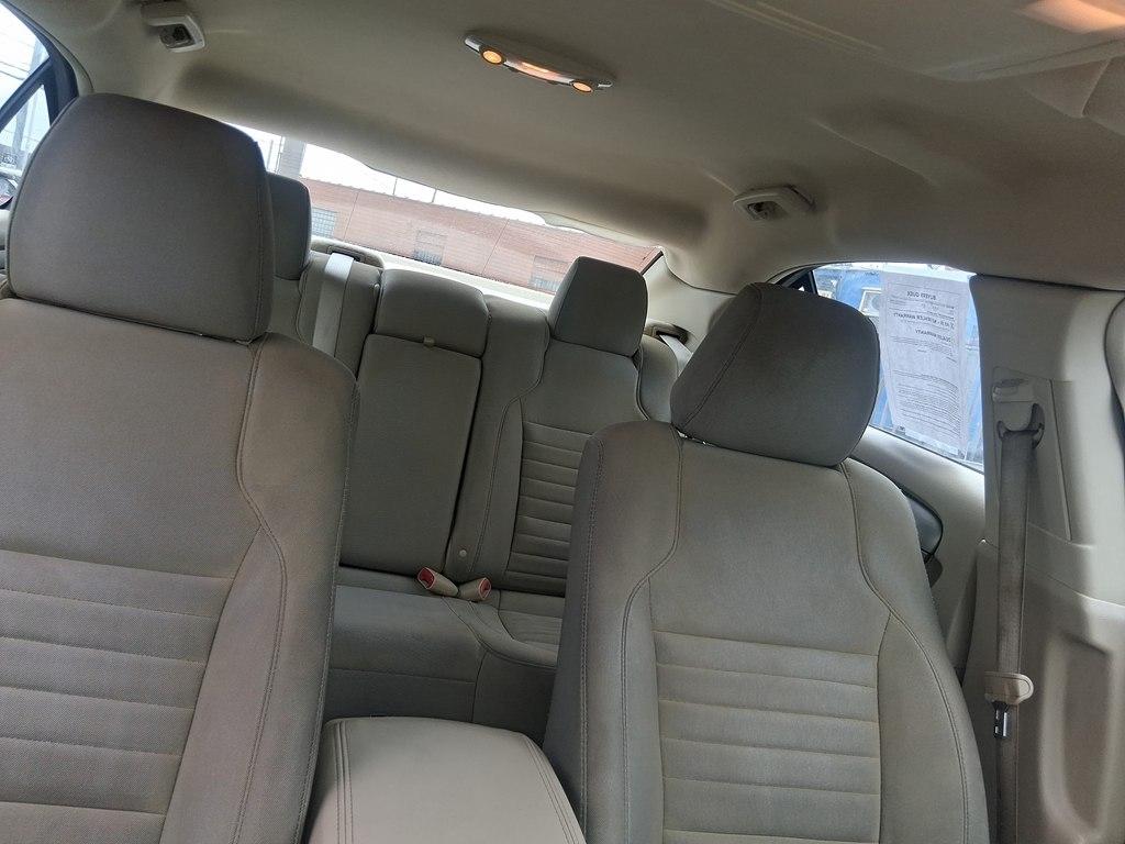 Ford Taurus SE FWD 2014