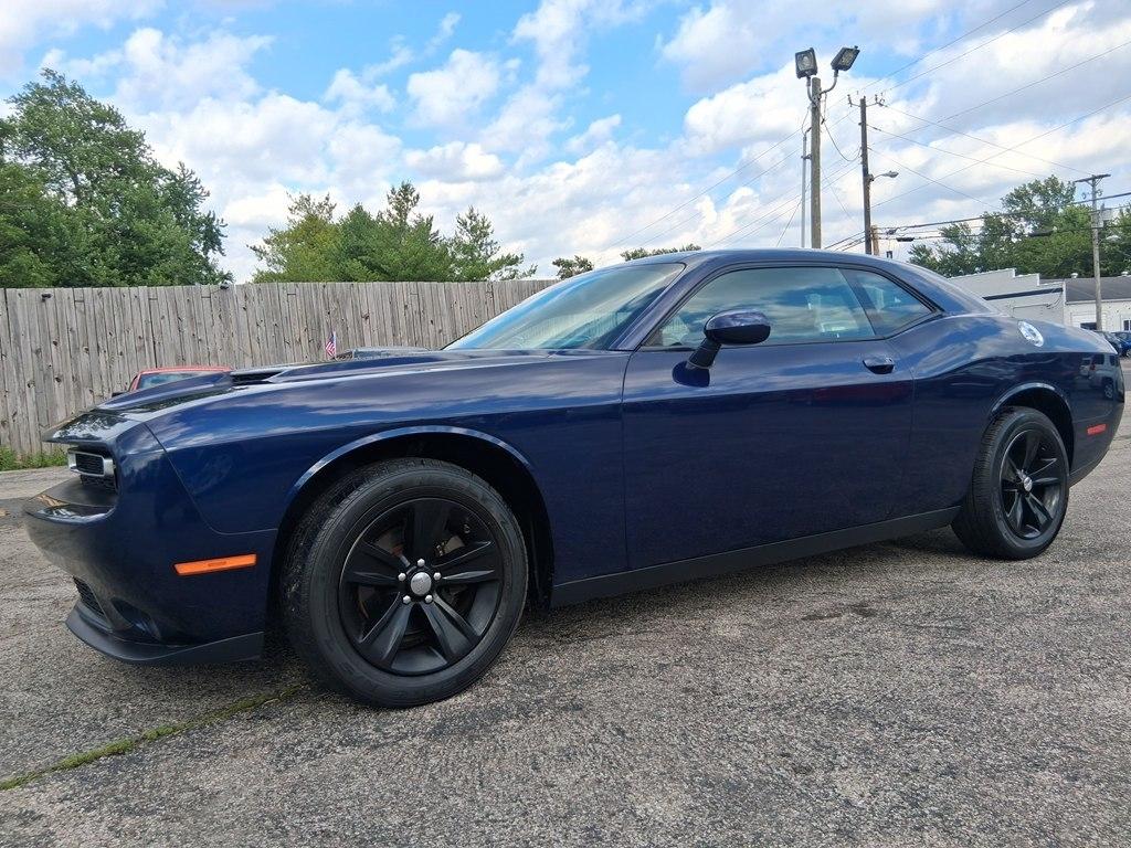 Dodge Challenger 2dr Cpe SXT 2016