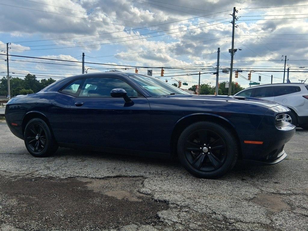 Dodge Challenger 2dr Cpe SXT 2016