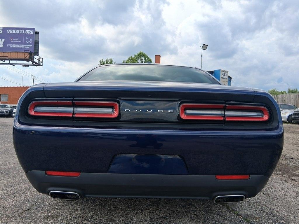 Dodge Challenger 2dr Cpe SXT 2016