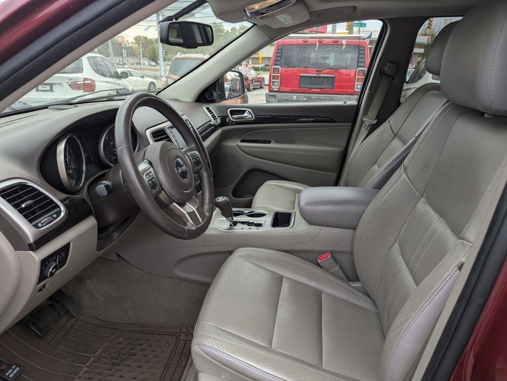 Jeep Grand Cherokee 4WD 4dr Laredo 2012